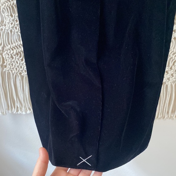Ann Taylor LOFT, black velvet midi pencil skirt, size Ten - Picture 4 of 6